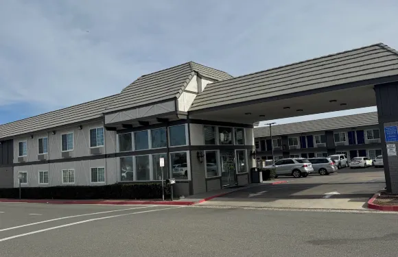 開間6科羅娜，加利福尼亞州 - 西