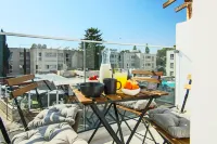 Phaedrus Living: Seaside Luxury Flat Lighthouse 65