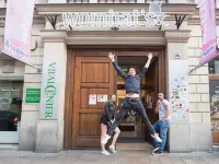 Wombat's City Hostel Budapest Отели рядом с достопримечательностью «Фонтан «Охота короля Матьяша»»