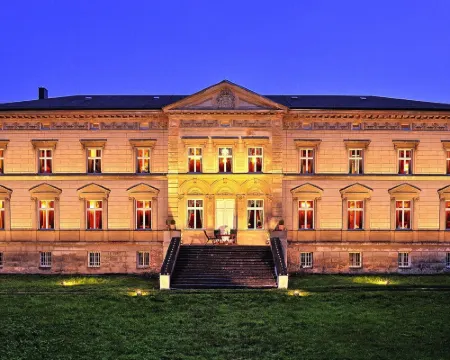 Schlossurlaub nahe Ostsee und Tressower See Hotels in Bobitz