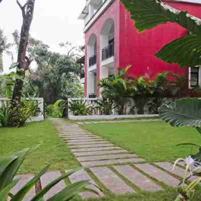 Spacious 3BHK w Pool Near Candolim Beach Sbg-302 Hotel Exterior