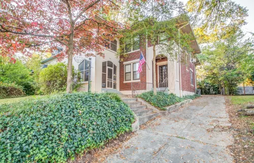 Bluemoon Bungalow 2 Units