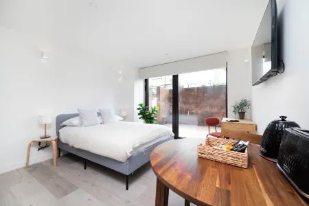 Dandi Northolt Road in Harrow Отели рядом с достопримечательностью «Хэрроу»