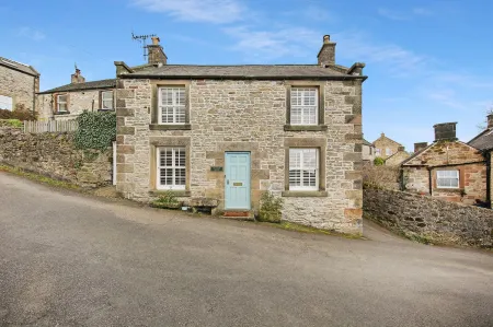 Host & Stay - Bradley House