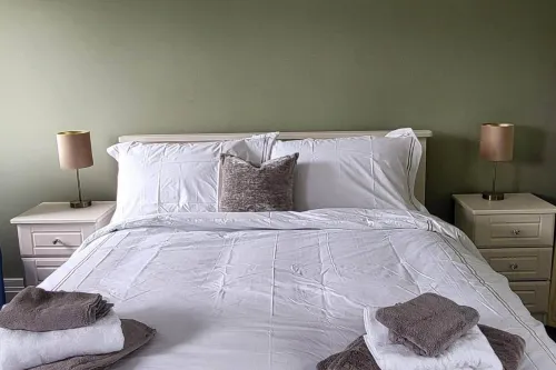 Apartment-sleeps2-parking-garden-patio -  Apartamentos vacacionales