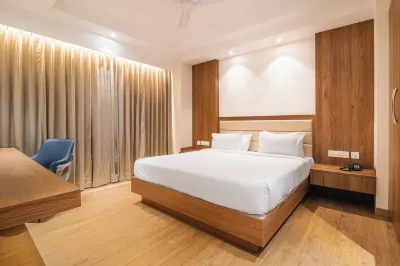 Hotel Royal Embassy Hotels near first ag erode