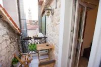 Golden Gate Dream Rooms