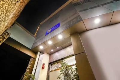 Fabhotel Skyline Suite Hotel di 