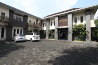 Sanur Agung Hotel Hôtels à proximité de : Peek A Boo