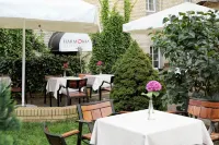 Dom Muzyka Hotels in 