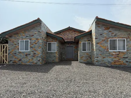 Ocean Green Beach Villas Отели в г. Prampram