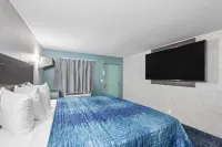 Hotel Opus Bronx Near Bay Plaza Mall Hotels in New Rochelle