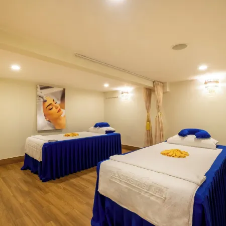 SANDALS LILY HOTEL