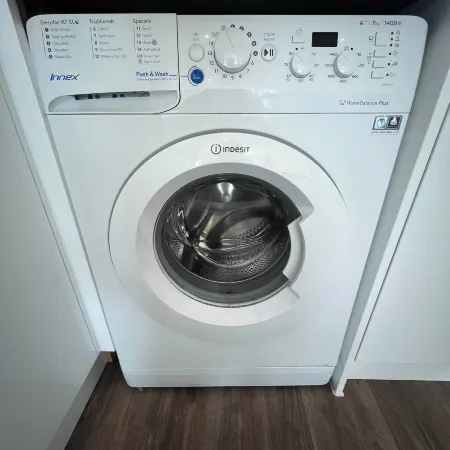 Relax & Recharge Two Bed Apartment - Family Friendly