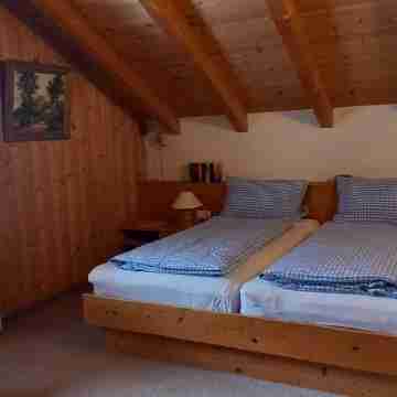 5-star apartment "Kreuzeck" in Grainau & garden/lawn. Rooms