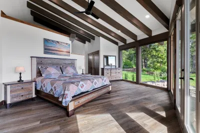 Mountain retreat near Trout Creek MT with hot tub, fire pit and Mountain views Hôtels à : 