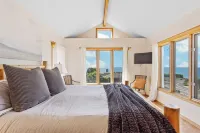 Pelican's Rest, by Vinifera Homes