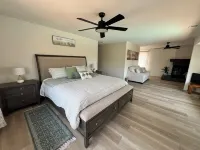 Paradise View House: Pool & Lake View