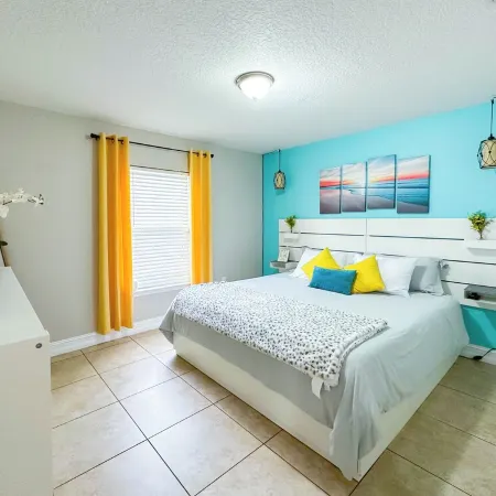 Enchanted 2 Bedroom Home near Downtown Winter Garden