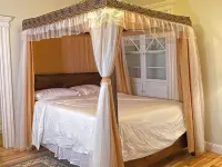 Wine Country 1-bedroom retreat with WiFi, AC in charming Cloverdale Hotels in Cloverdale