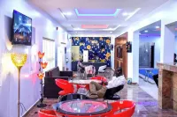 G- throne Hotel and Suites Hotels in Rumuekini