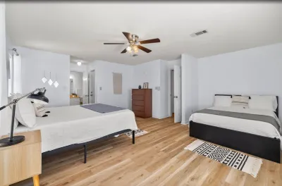 Surrounded by hills + xll spa + pool table + game room + two master rooms