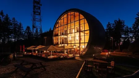 Hotel Obří Sud Javorník Отели в г. Турнов