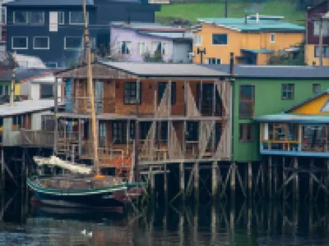 Hostal Palafito Waiwen Hotels in Castro