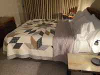 Charming 3-bedroom vacation home in Jack Frost Ski Resort Hotels near The Poconos Farm Market