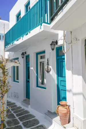 Seabed Suites Mykonos Отели рядом с достопримечательностью «Православная церковь Парапортиани»