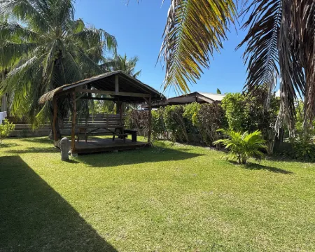 Te Mao Hotels in Rangiroa