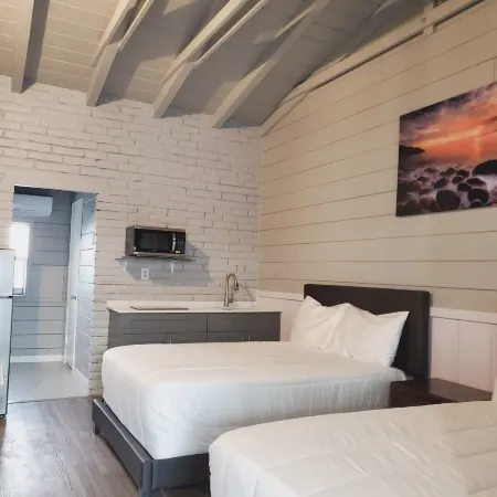 Hollywood Gardens Inn & Suites