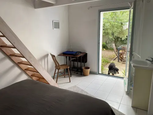 Bright single-storey house with enclosed garden in Les Portes-en-Ré Hotels in Les Portes-en-Re