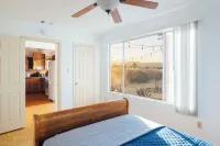 6min to JT Park, Downtown. Pet-Friendly! Stargaze & NightView, Elevated Backyard