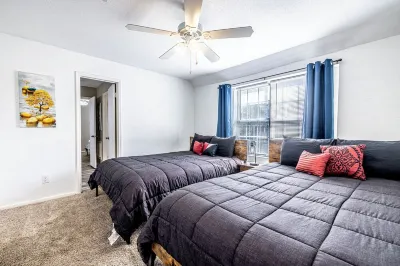 Free Night! Sleeps 10, Private Pool, Hot Tub