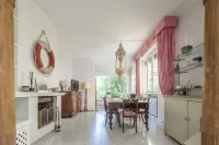 Luxury Villa with Swimming pool at 700 meters from the sea
