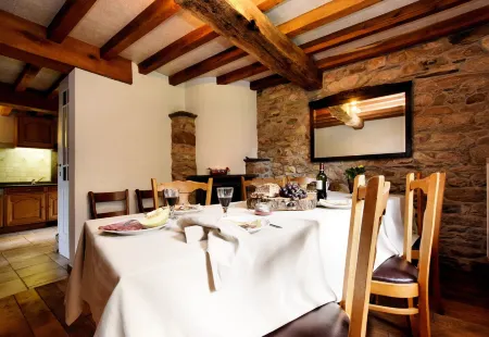 Forest-Edge Stay, Burtonville Отели рядом с достопримечательностью «VIELSALM Gare»