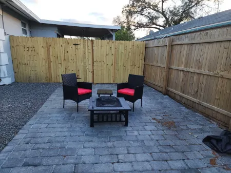 Cozy studio in pleasant Bradenton with WiFi, AC Отели рядом с достопримечательностью «Запад Гейт»