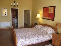 13th Century Townhome Hotels in Monflanquin