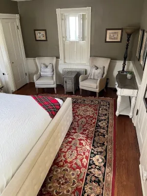 Ligonier Cozy and Comfortable In-town Location Hotels near Fat Daddy's Place