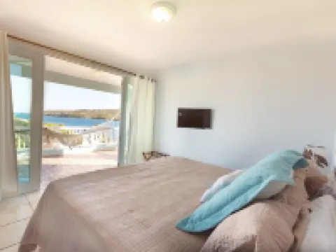 Sea Turtle Studio – Upscale Waterview Retreat, Stunning Sunrises & Full Kitchen! Hotels in Culebra