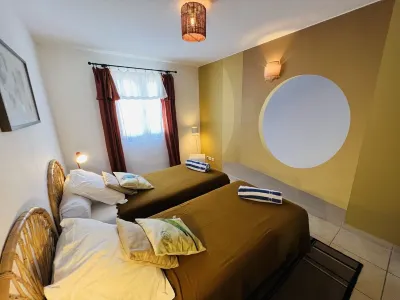 Splendid apartment in Orient Bay. Sea view. Large swimming pool. Tanker. Hotels near Oyster Pond