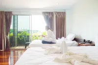 Menam Resort Hotels in Sai Noi