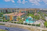 Oceania 4 bed 3 bath ocean view. Beachfront luxury, stunning Eagle Beach views