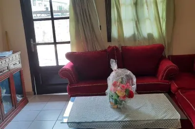 Nzecy Appart. A studio with a velvety, air-conditioned living room. Hotels in 