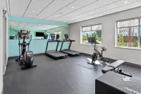 Tru by Hilton Kansas City Airport - Gym