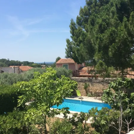 Beautiful Provencal house, French billiards and swimming pool - 8 people