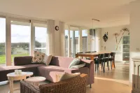 Very spacious apartment with enclosed garden Strandleven Groote Keeten Hotels in Callantsoog