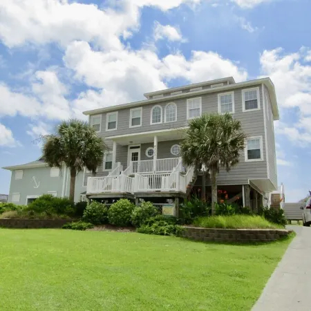 Emerald Isle at it's best at Sea Maiden West!!  Renovated BEACHFRONT home!!