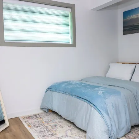 Comfy 2BR Guest Suite in Leduc 12 Mins to YEG Airport